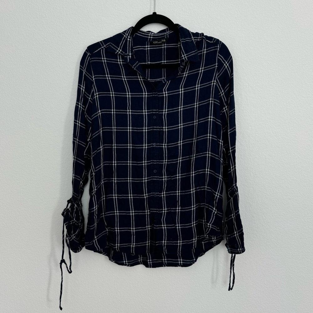 Women’s Button Up Top